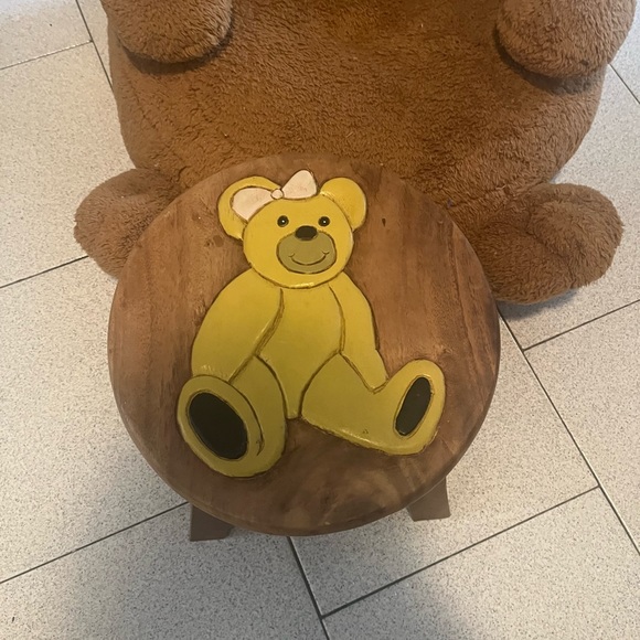 Plush Teddy bear bean bag chair and matching stool set - Picture 3 of 4